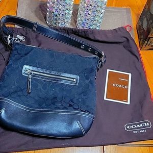 COACH SHOULDER BAG